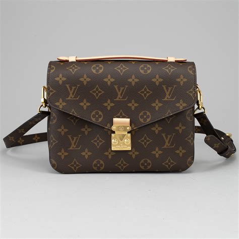 louis vuitton pochette metis monogram|louis vuitton monogram canvas pochette.